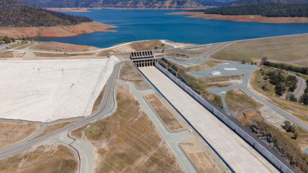 Oroville Dam Repairs - photograph from the air